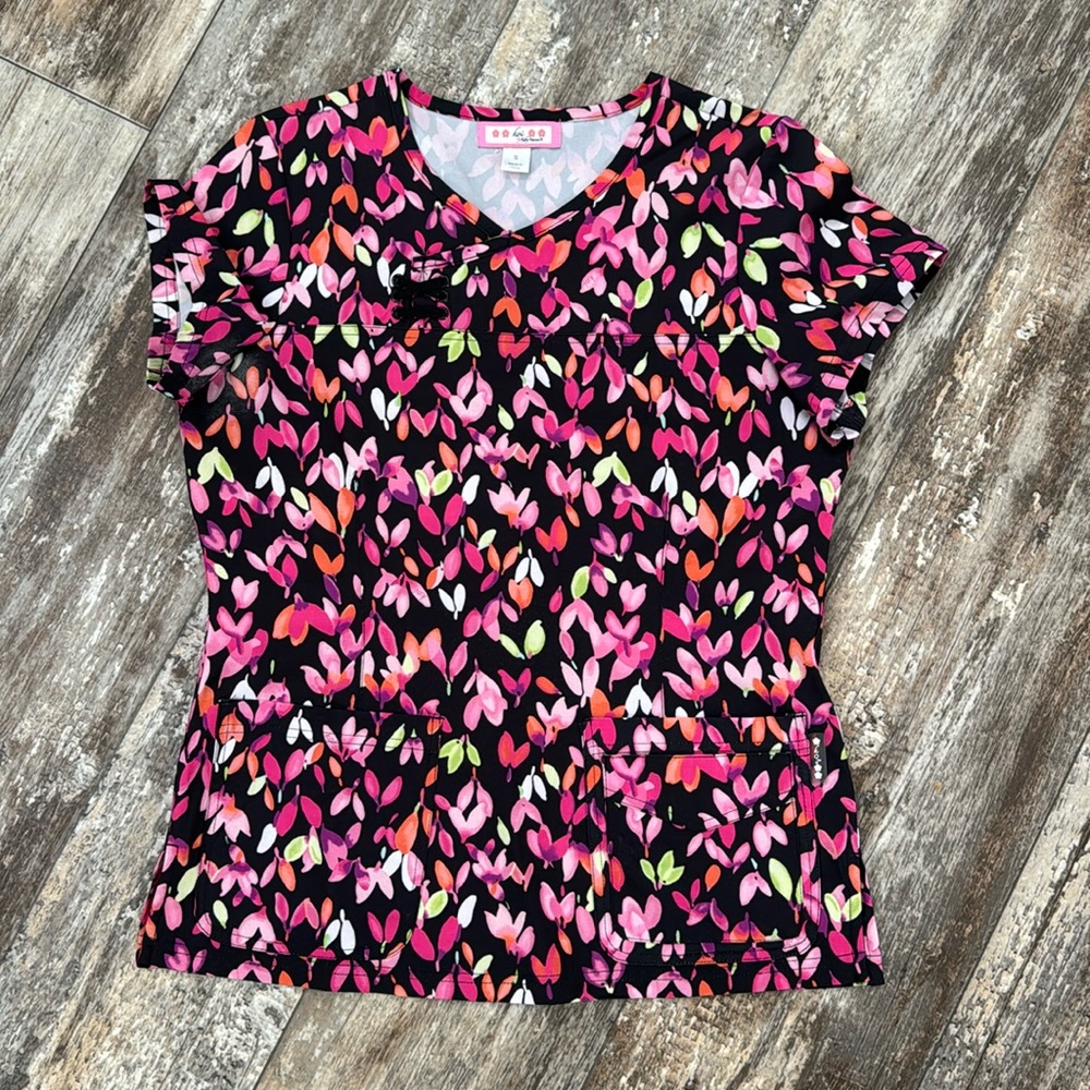 Women’s scrub top